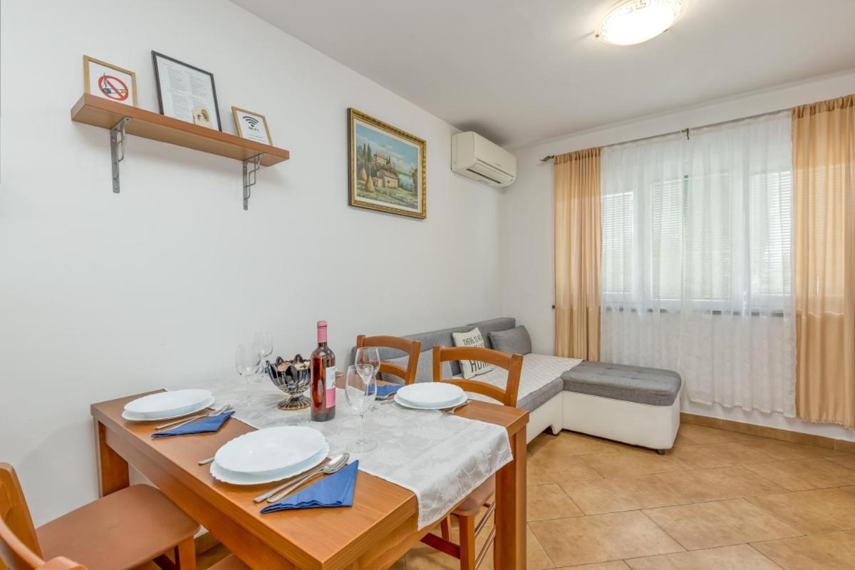 Apartment Between The Vineyard Ankaran Dış mekan fotoğraf